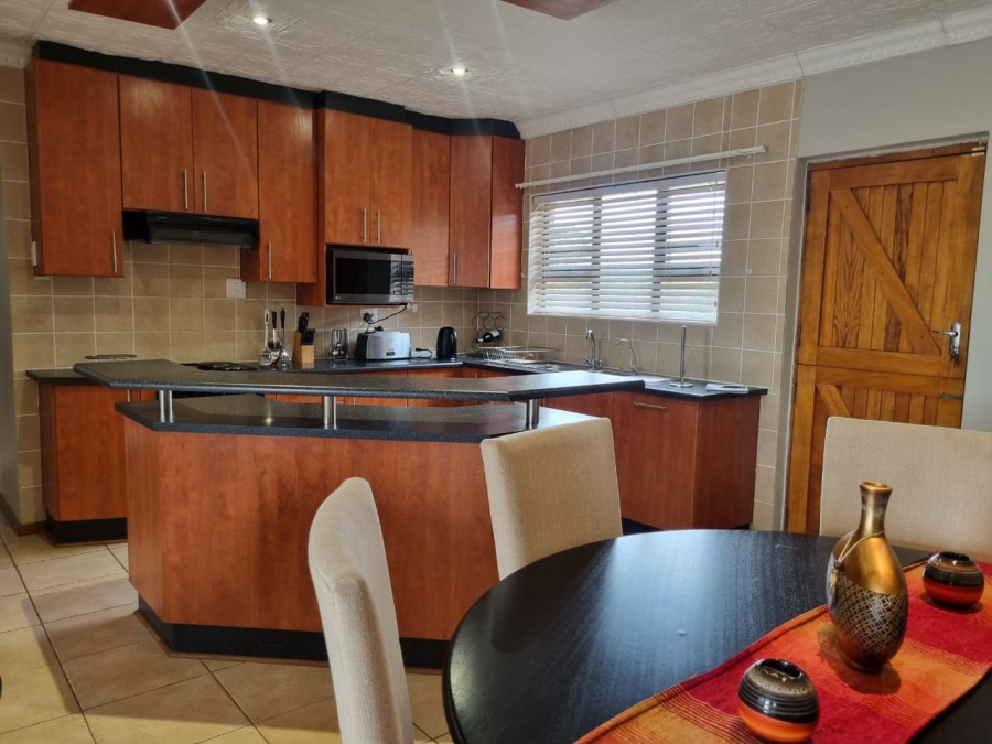 3 Bedroom Property for Sale in Strelitzia Park Eastern Cape